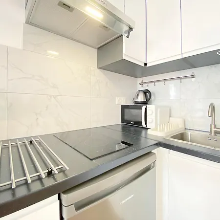 Walkable Distance To The Eiffel Tower * 巴黎