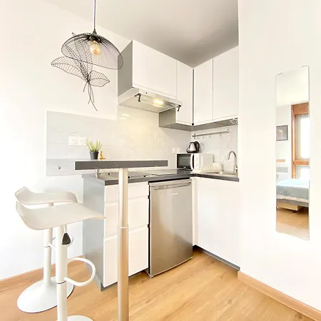 Walkable Distance To The Eiffel Tower * 巴黎